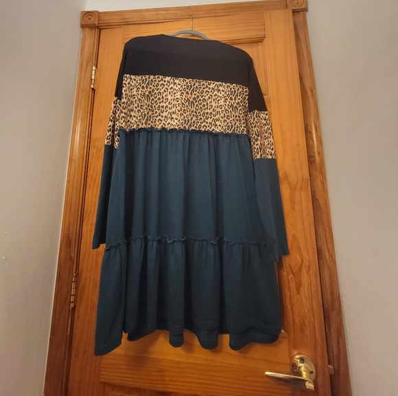 Color Block Dress - Picture 9 of 13